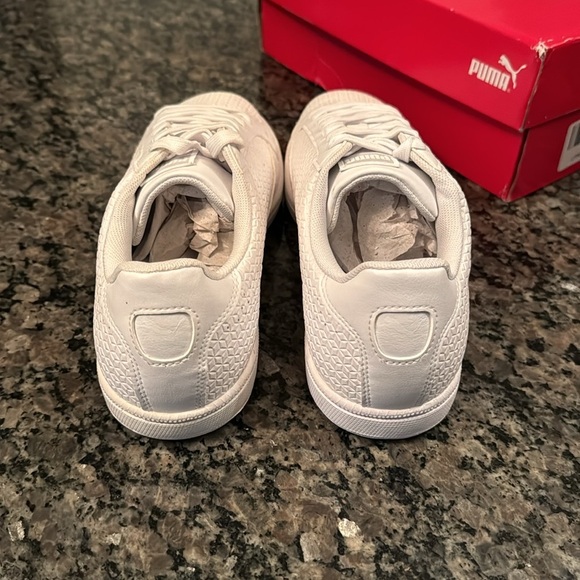 Puma match embossed white sneaker NIB 9 - Picture 4 of 9